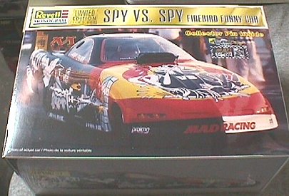 MAD Spy vs Spy Race Car Model, Revell/Monogram