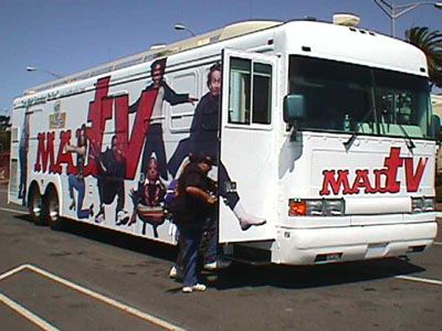 MAD-TV Bus, Front Door