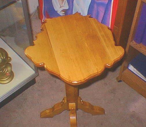 Alfred Silhouette "Head" Table, Close View Of Table Top